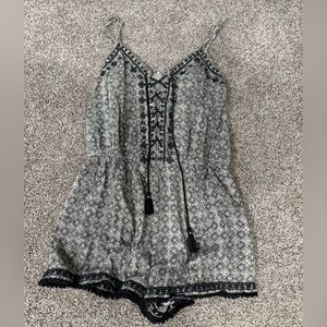 American Eagle Outfitters Black and white Romper L